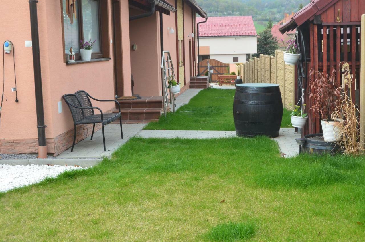 Ezathouse Devicie Hotel Krupina Bagian luar foto