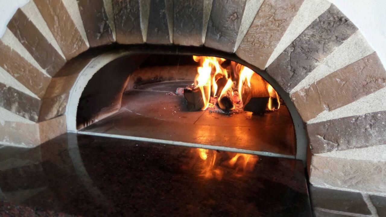 Ezathouse Devicie Hotel Krupina Bagian luar foto